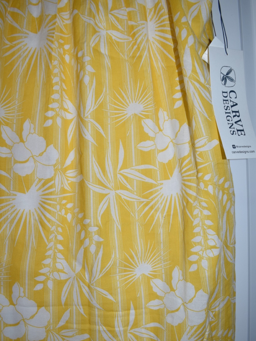 NWT’s 100% Organic Cotton Carve Designs Yellow Tropical Dress Size XL - Picture 2 of 5